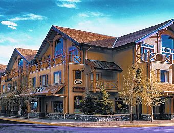 Brewster’s Mountain Lodge